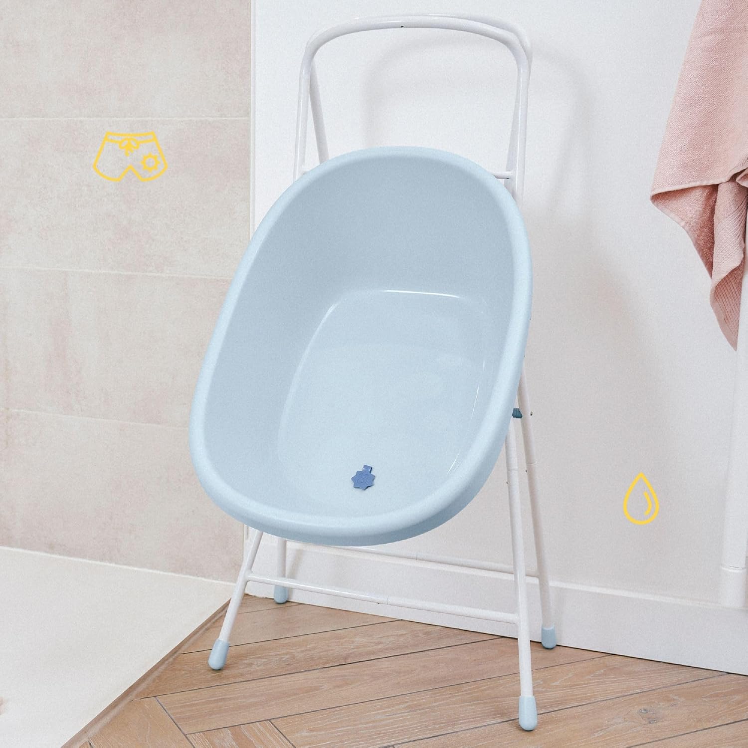 Babymoov Whale Baby & Toddler Bath Tub | Prenatal, Babies, Nusring, Cybex, Avent Bathtub
