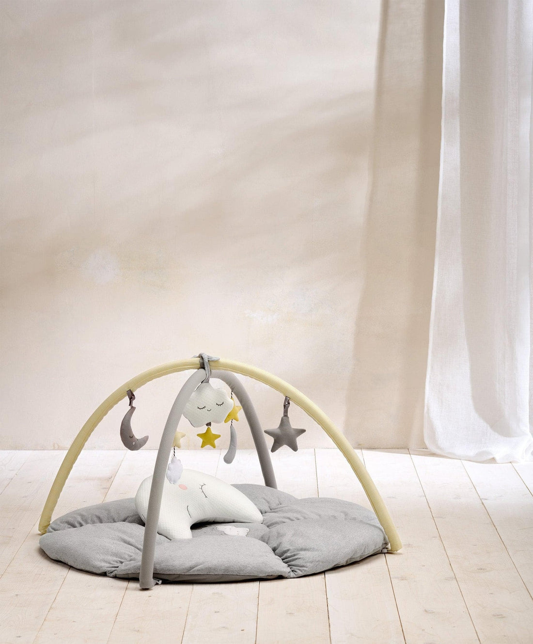 Mamas & Papas Playmat & Gym - Dream Upon A Cloud | Prenatal, Babies, Nusring, Cybex, Avent Playmat & Gym