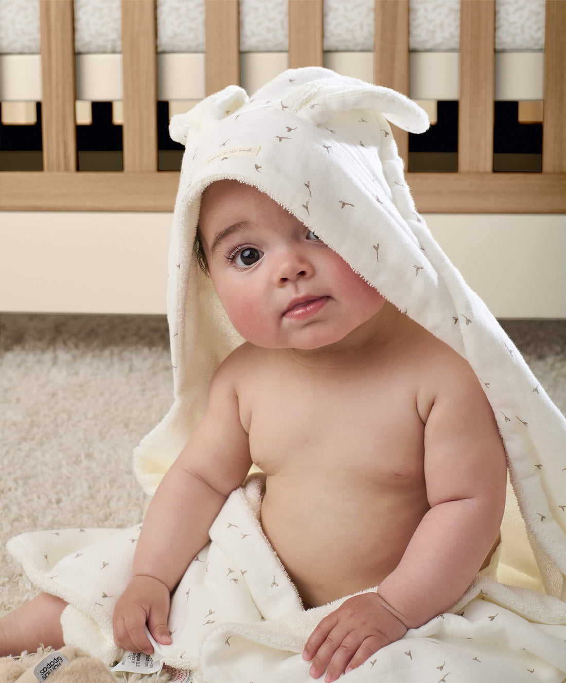 Mamas & Papas Welcome To The World Seedling Hooded Towel - White | Prenatal, Babies, Nusring, Cybex, Avent Bath Towel