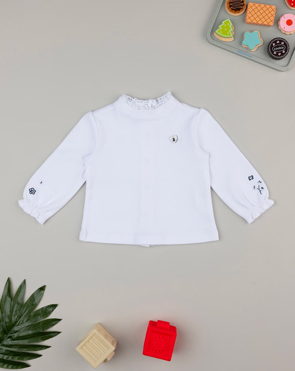 Prenatal T-Shirt Bimba Bianca Con Pizzo | Prenatal, Babies, Nusring, Cybex, Avent T-Shirt