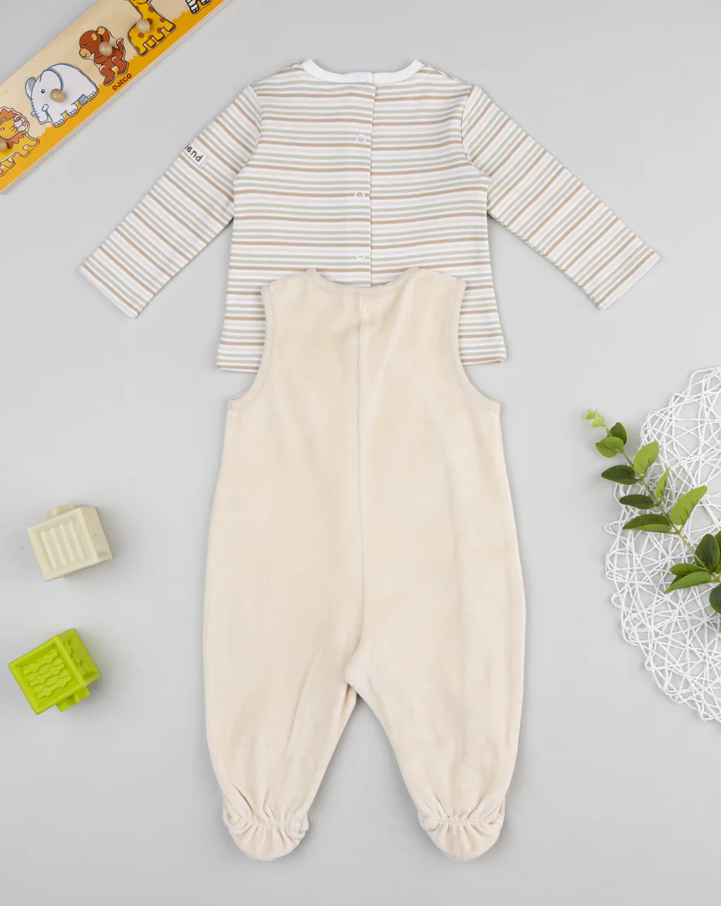 Prenatal Baby boy's beige giraffe/lion dungarees set Outdoor Set