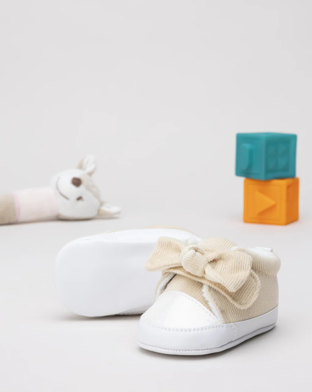 Prenatal Beige baby shoes with bow Casual Shoe