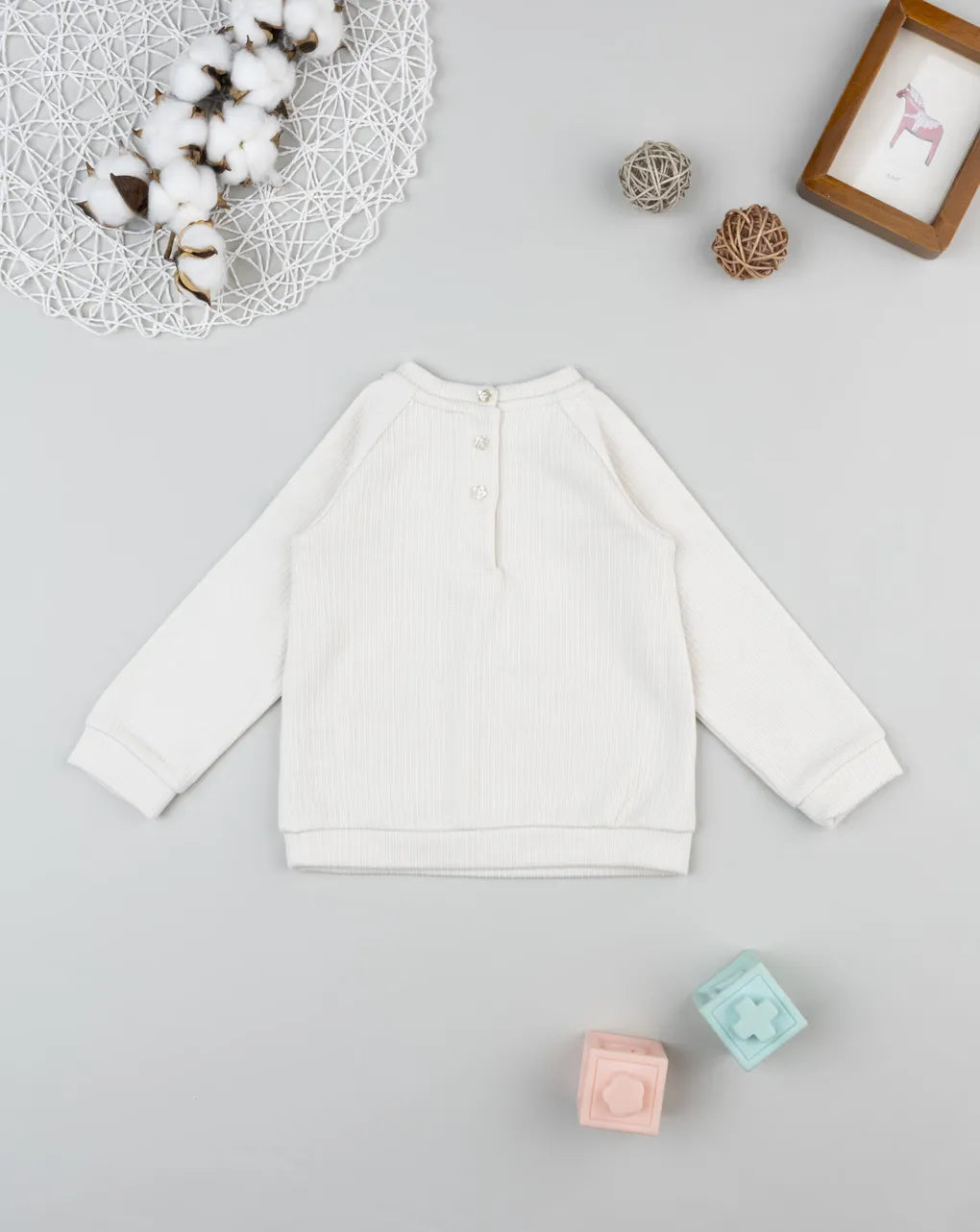 Prenatal White cat sweatshirt for girls