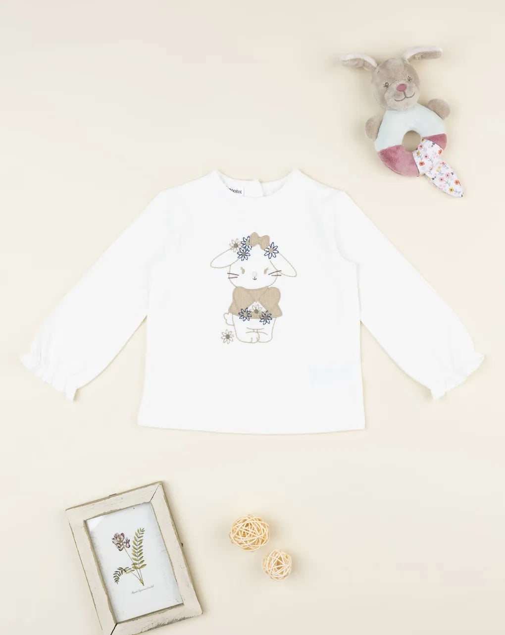 Prenatal Cream bunny girl's T-shirt