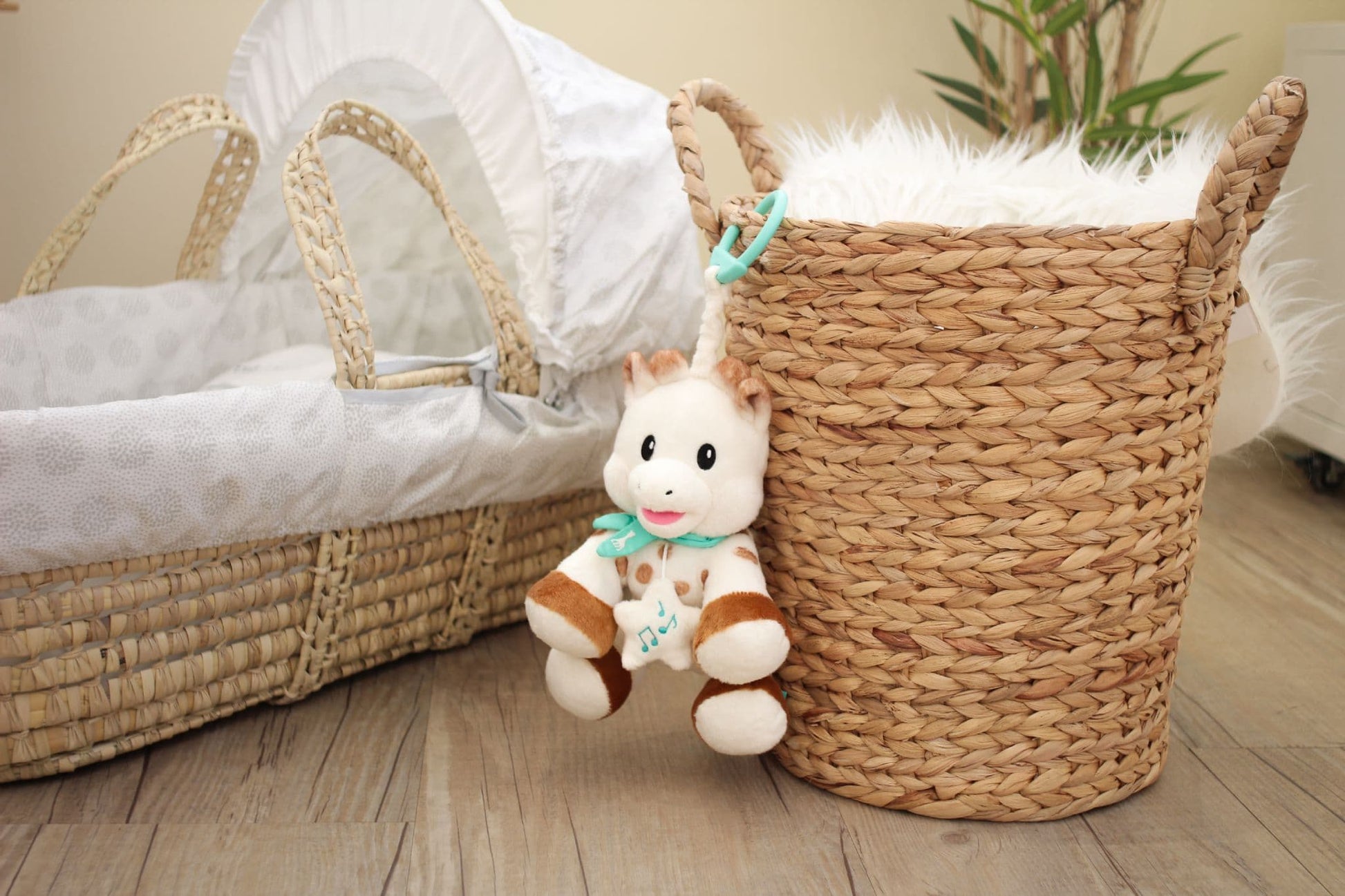 Sophie La Girafe Once Upon A Time Sweety Sophie Music Plush 20cm | Prenatal, Babies, Nusring, Cybex, Avent Plush & Soft Toy