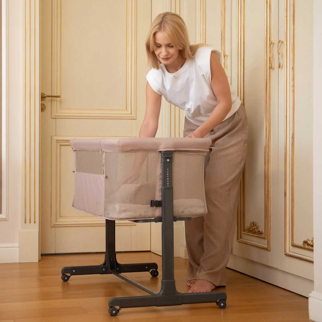 Kikkaboo Noah Beige Bedside crib