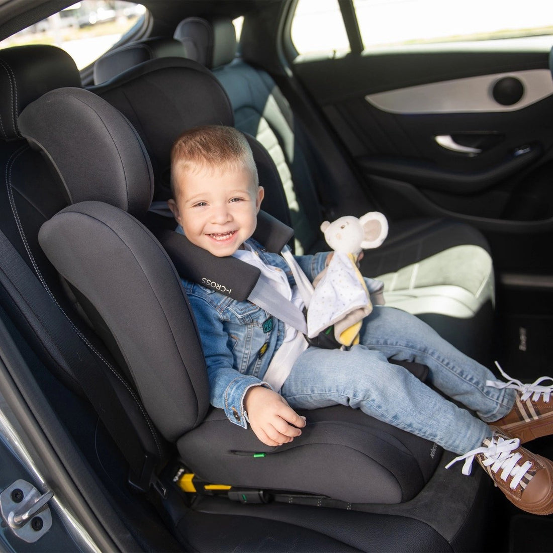 Kikkaboo I-Cross Black Car Seat I-Size 76-150cm | Prenatal, Babies, Nusring, Cybex, Avent Car Seat
