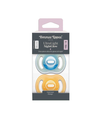 Tommee Tippee Ultra-light StayPut Night Glow Dummy 6-18m (2 Pack)