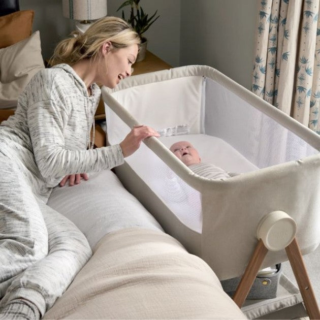 Mamas & Papas Lua Bedside Crib Fawn | Prenatal, Babies, Nusring, Cybex, Avent Bedside Crib