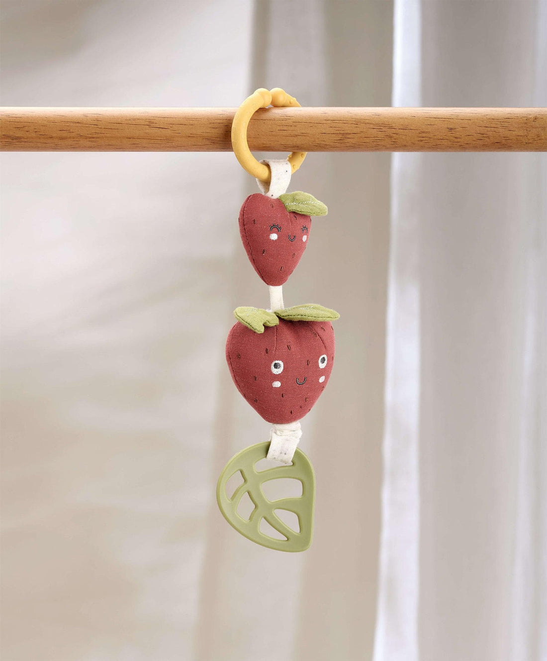Mamas & Papas Grateful Garden Multi Linkie Strawberry Activity Toy | Prenatal, Babies, Nusring, Cybex, Avent Activity Toy