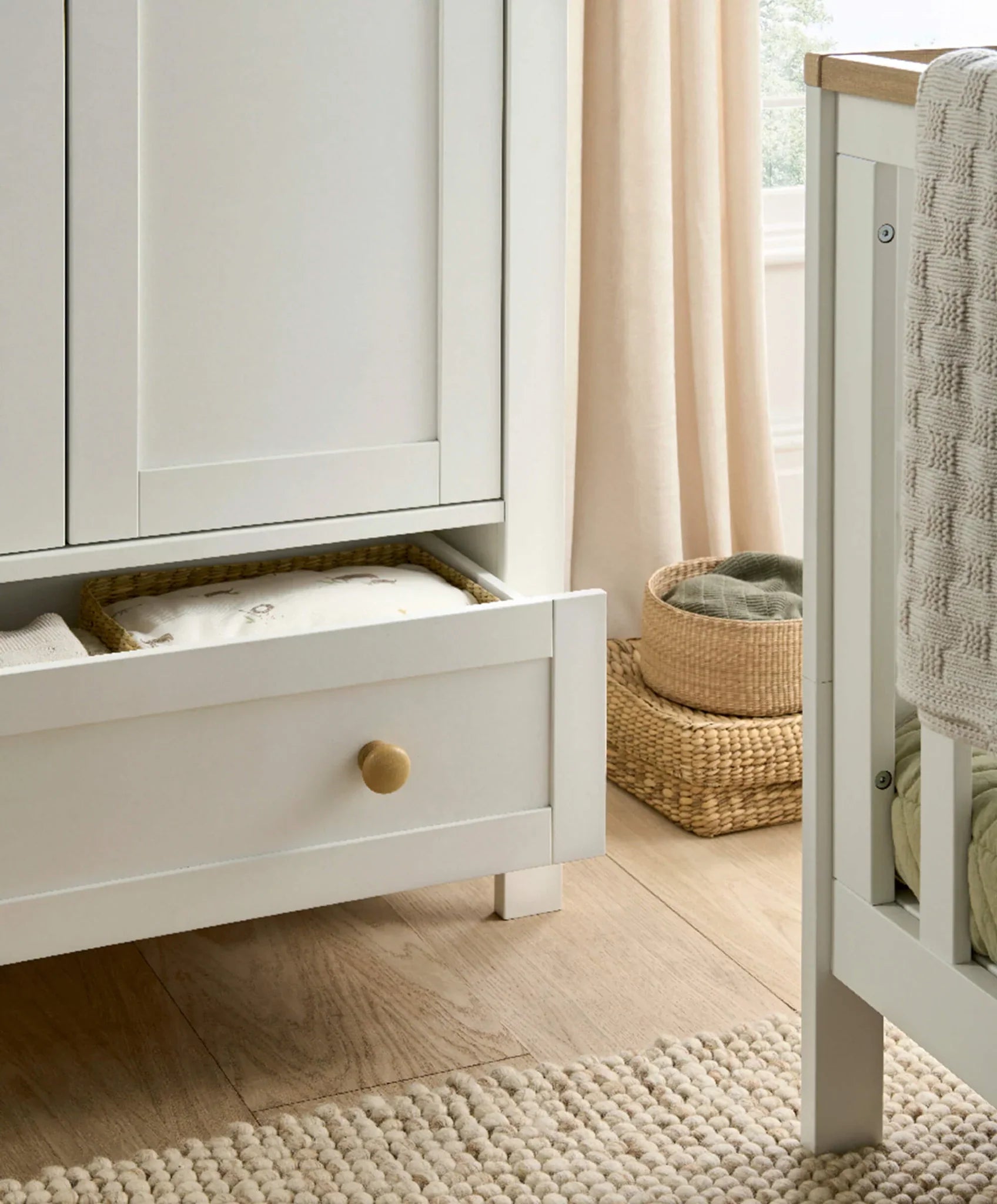Mamas & Papas Wedmore Nursery Wardrobe - White/Natural | Prenatal, Babies, Nusring, Cybex, Avent Wardrobe