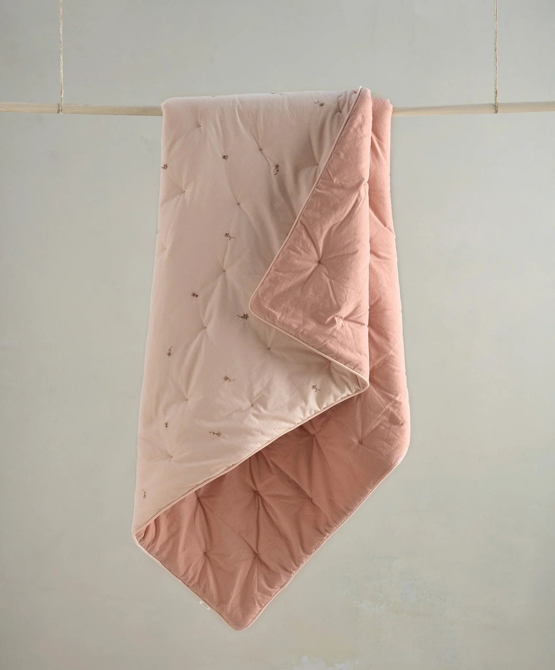 Mamas & Papas Quilt (4.0 Tog) - Welcome to the World Wildflower Blanket USA, Lebanon Babies