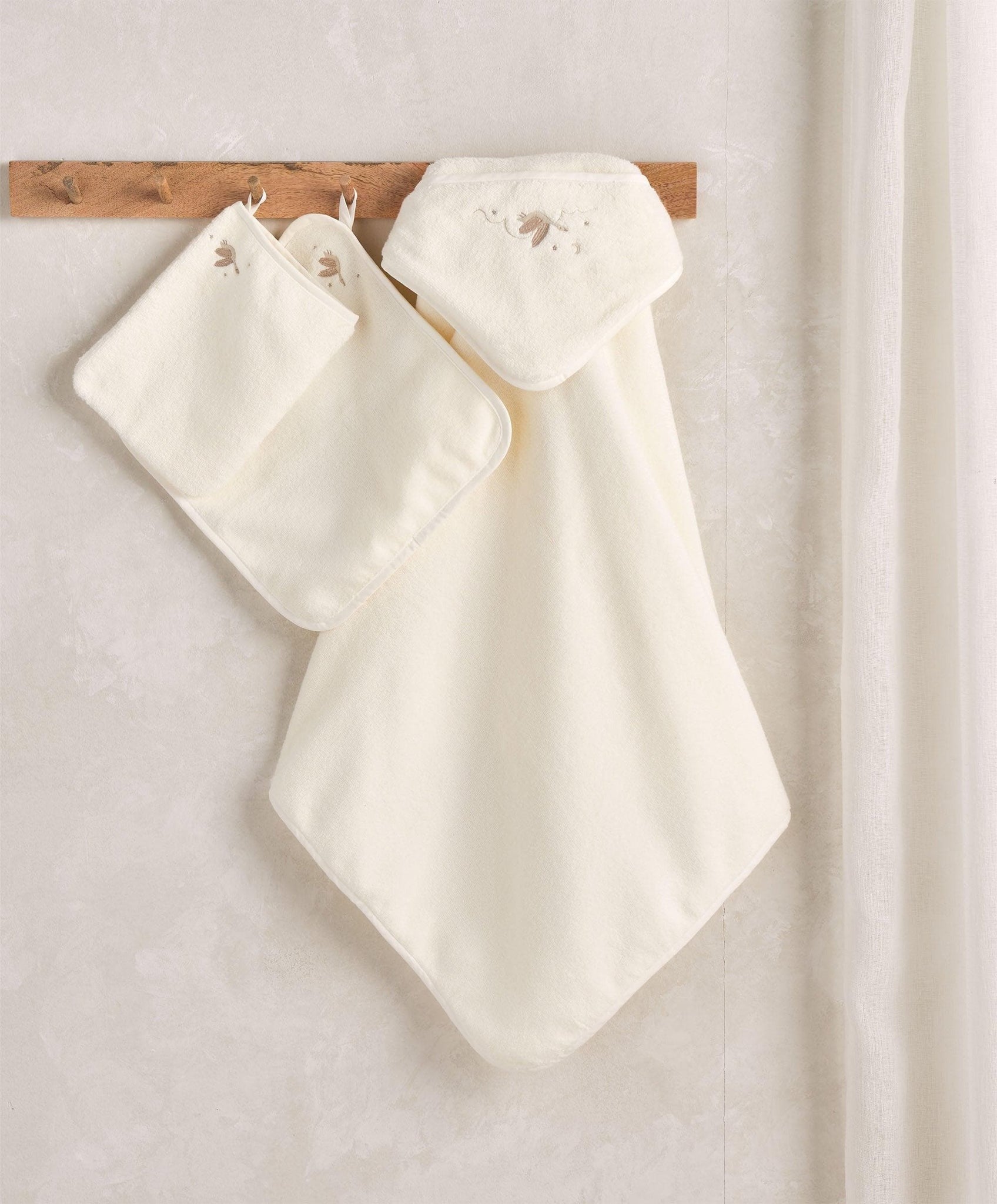 Mamas & Papas Baby Towelling Set Pack of 3 Welcome to the World Duckling | Prenatal, Babies, Nusring, Cybex, Avent Towel