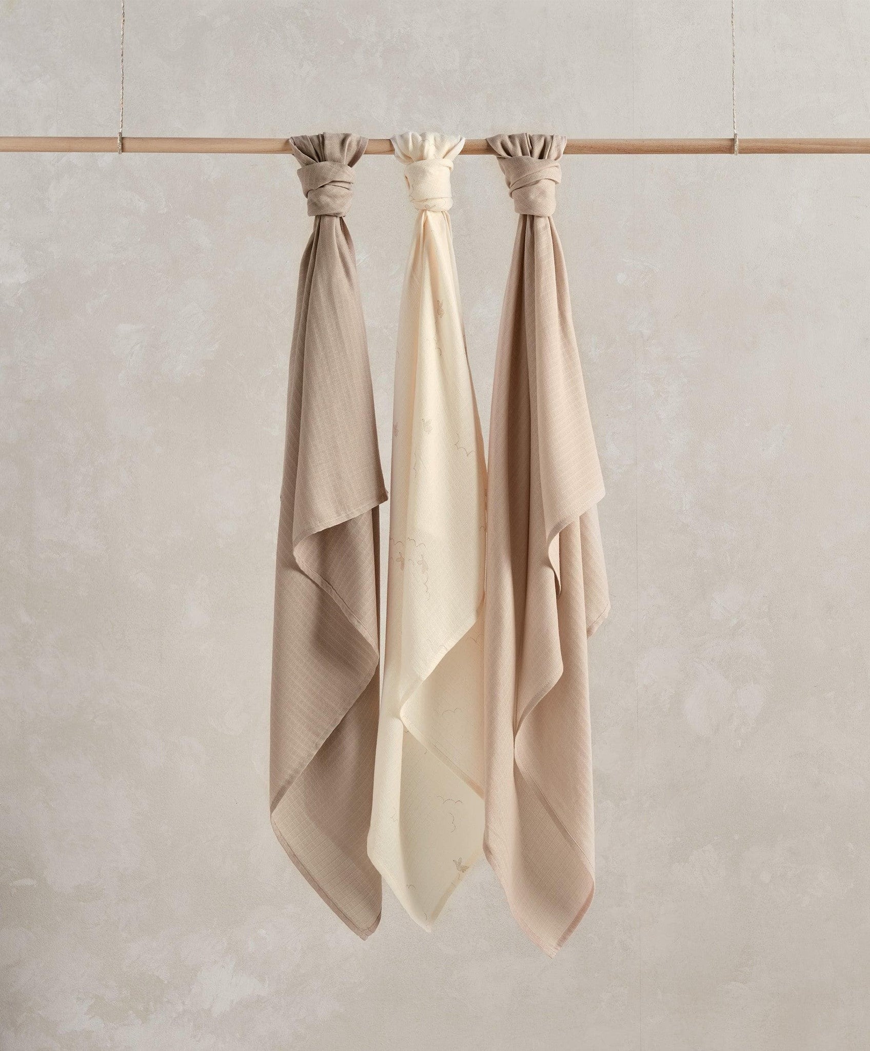 Mamas & Papas Large Muslin Squares Pack of 3 Welcome to the World Duckling | Prenatal, Babies, Nusring, Cybex, Avent Muslin Blanket