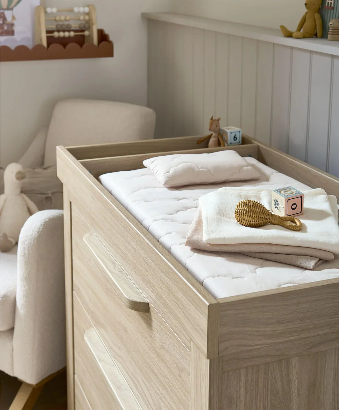 Mamas & Papas Franklin Dresser Changer - Oak | Prenatal, Babies, Nusring, Cybex, Avent Dresser