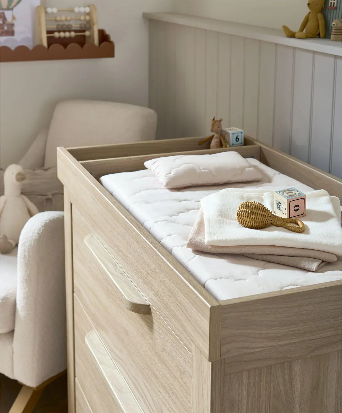 Mamas & Papas Franklin Dresser Changer - Oak | Prenatal, Babies, Nusring, Cybex, Avent Dresser