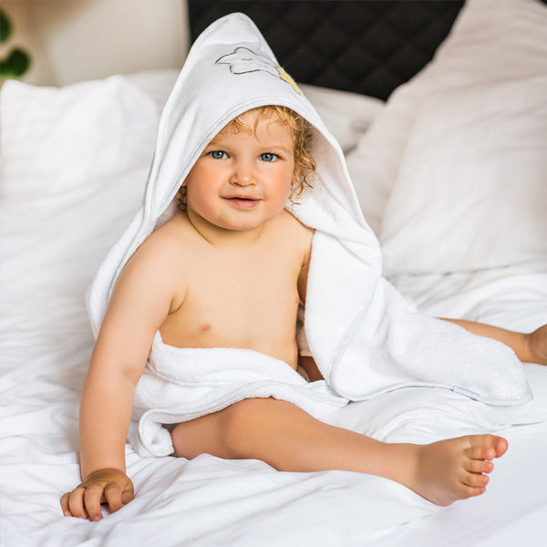 Babyono Terry Hooded Towel 100x100cm White | Prenatal, Babies, Nusring, Cybex, Avent Bath Towel