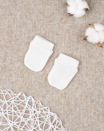 Prenatal Newborn White Solid Color Mitten