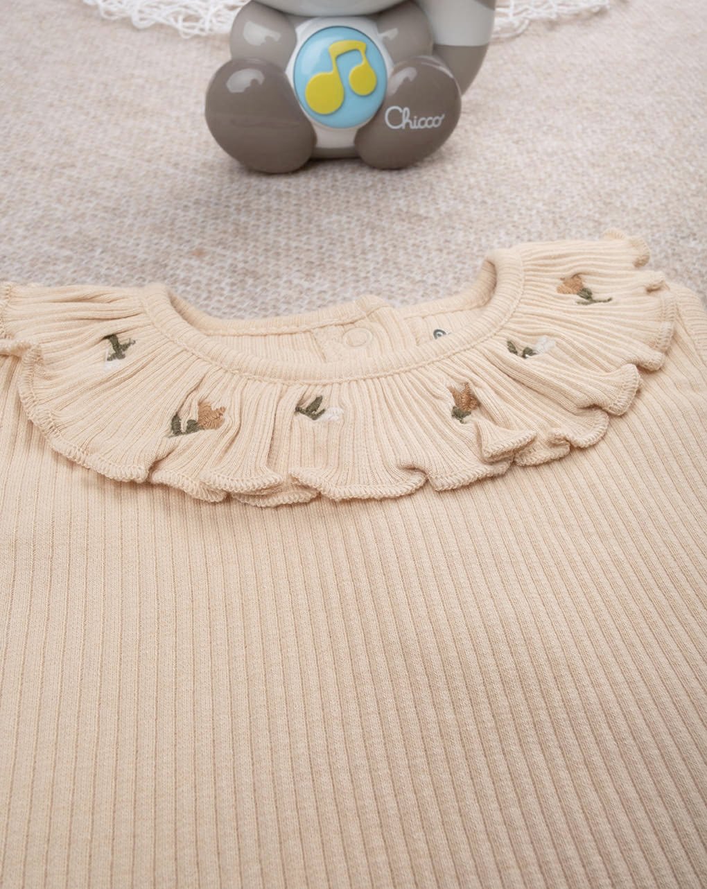 Prenatal Baby Girl Set - Beige & Green | Prenatal, Babies, Nusring, Cybex, Avent Outfit Set