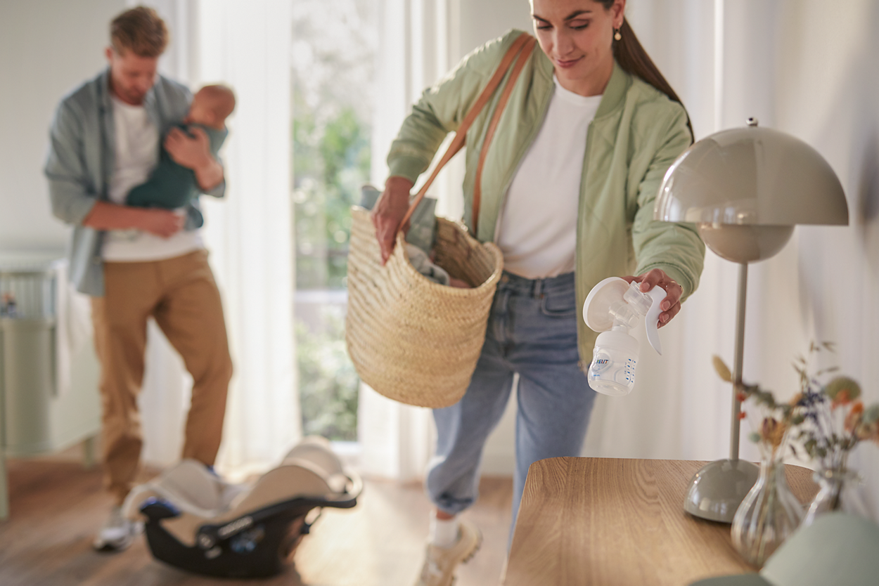 Avent Manual Breast Pump | Prenatal, Babies, Nusring, Cybex, Avent Breast Pump