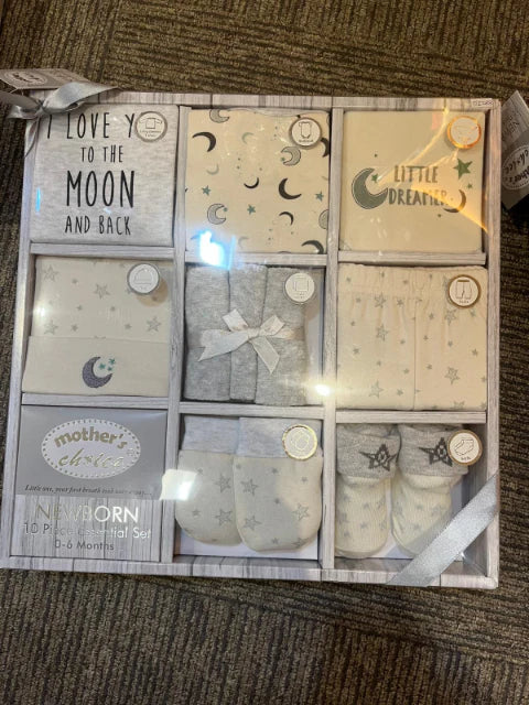 Mother's Choice Baby 10 Pieces Gift Box Grey 0-6m | Prenatal, Babies, Nusring, Cybex, Avent Outfit Set